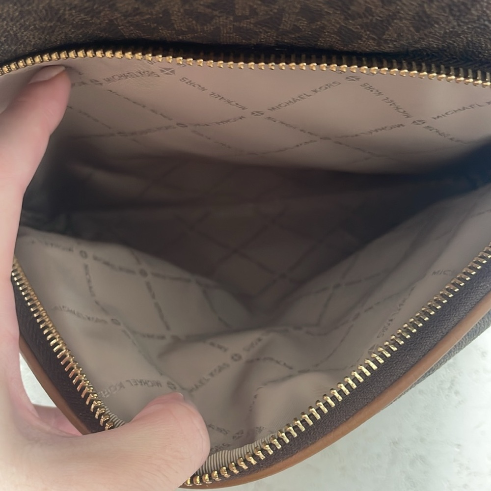 Michael Kors Large Abbey Backpack - Picture 7 of 11